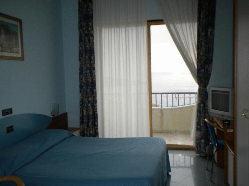 Hotel Ristorante Miramare Marina di Gioiosa Ionica Zewnętrze zdjęcie